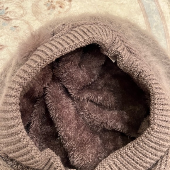 FAUX FUR BERET HAT AND NECK WARMER SET NWT - Picture 4 of 7